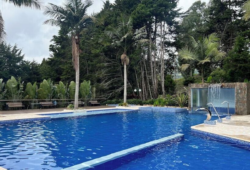 Autenthico Sajonia Hotel Aeropuerto