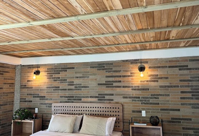 Autenthico Sajonia Hotel Aeropuerto