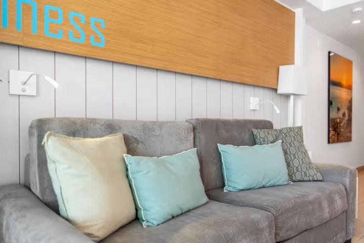 Be Room Bronze Suite