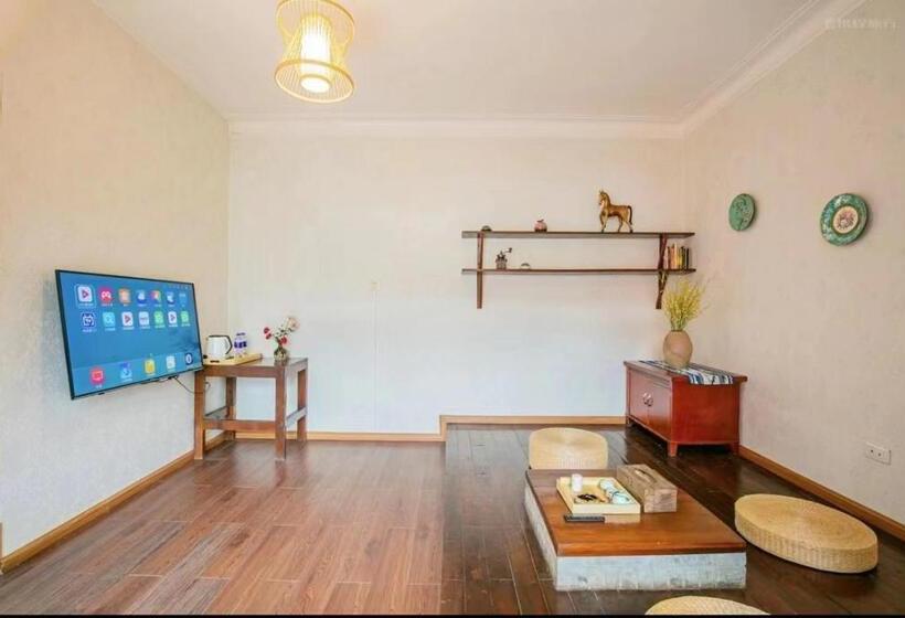 Bed and Breakfast 大理一念悦栖民宿