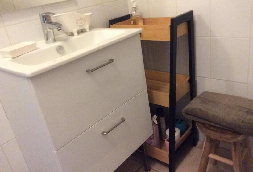 ベッドアンドブレックファースト La Bergerie