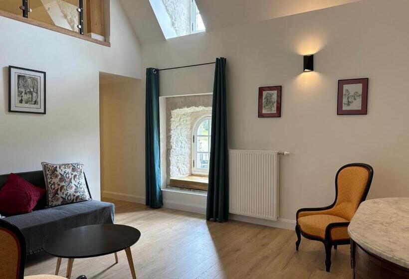 مبيت وإفطار Les Communs De Chiffrevast