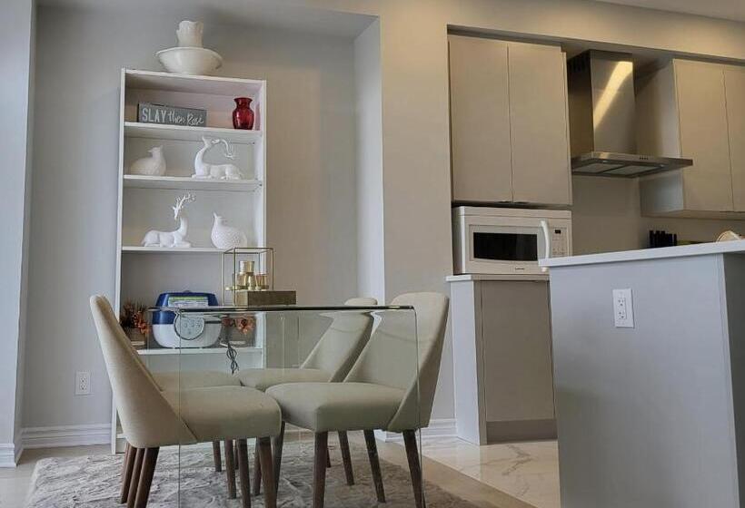 تختخواب و صبحانه Light House Close To Downtown