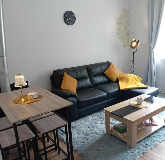 مبيت وإفطار Maison De Sébastien