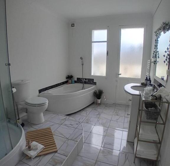 مبيت وإفطار Maison De Sébastien