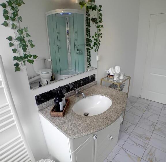 مبيت وإفطار Maison De Sébastien