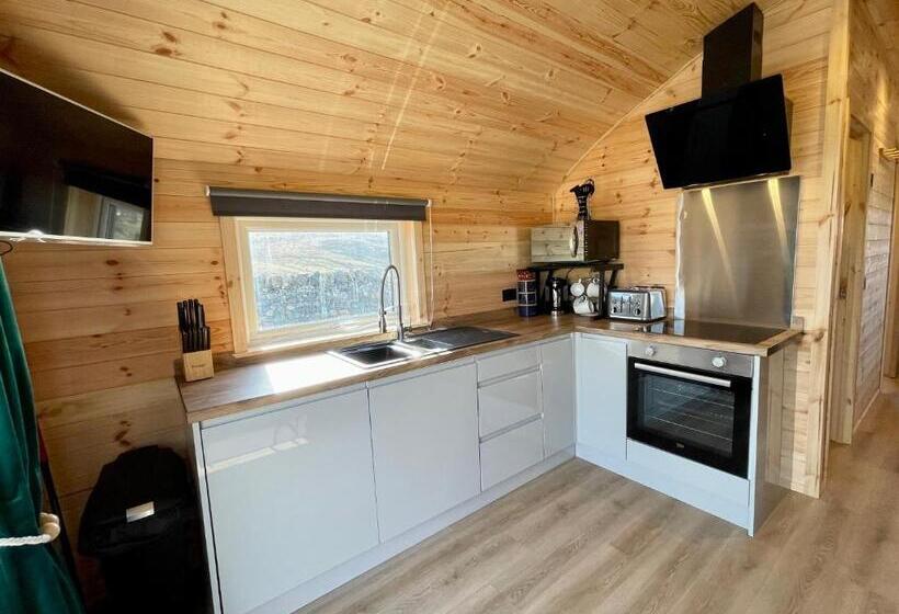 Bed and Breakfast Seapods   Isle Of Lewis   An Unforgettable Stay On The Edge Of The Atlantic Ocean With Sea Views