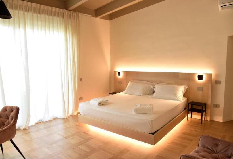 住宿加早餐 Uefio Luxury Suites