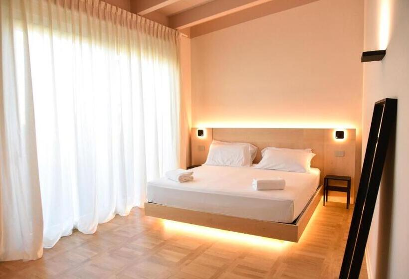 住宿加早餐 Uefio Luxury Suites