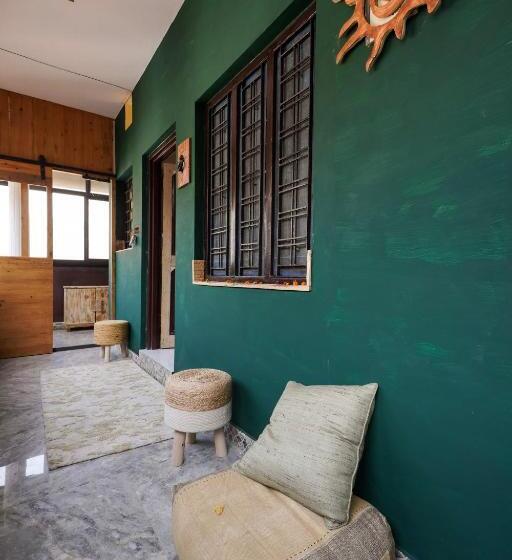 בית מלון כפרי Aavya Wellness Retreat Center