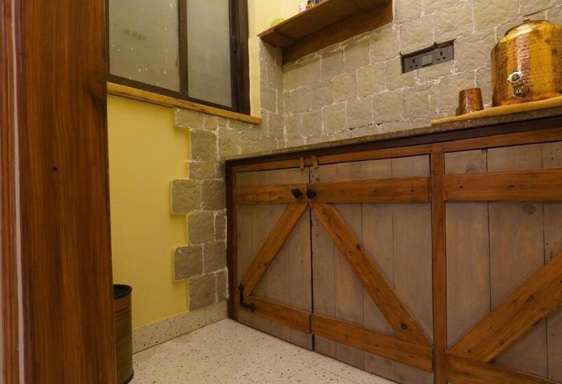 בית מלון כפרי Aavya Wellness Retreat Center