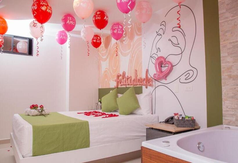 Отель Bajo La Luna