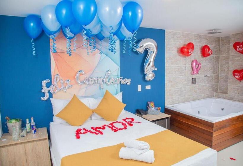 Отель Bajo La Luna