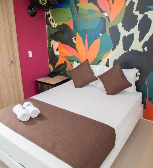 Отель Bajo La Luna