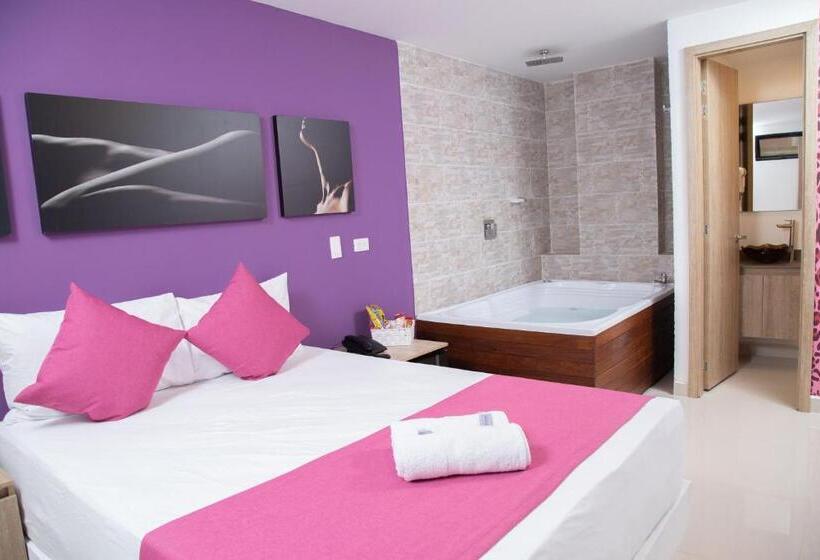 Отель Bajo La Luna