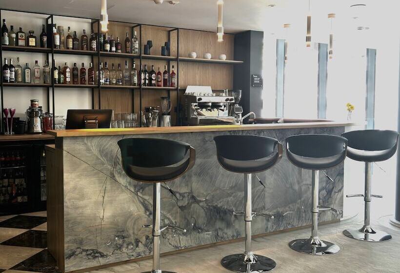 בית מלון כפרי Blue Star Luxury