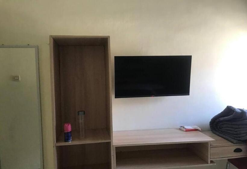 호텔 Capital O 94128 The Bale Teras T