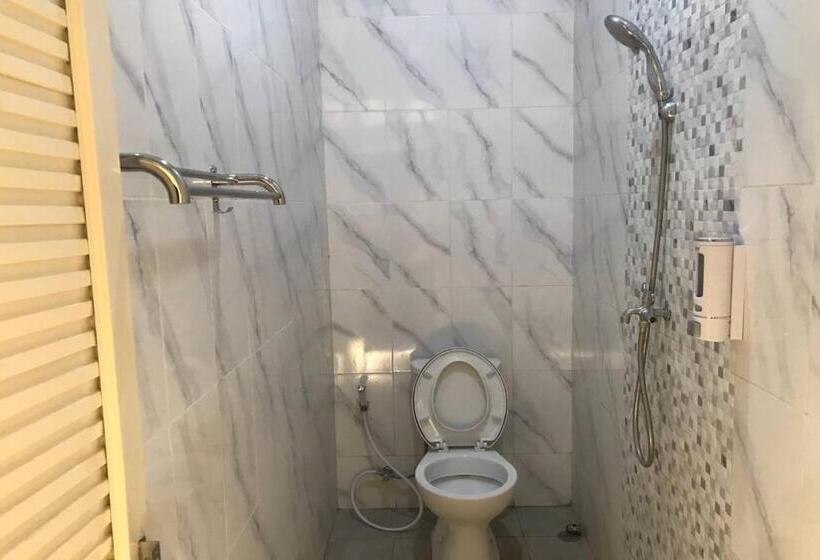 호텔 Capital O 94128 The Bale Teras T