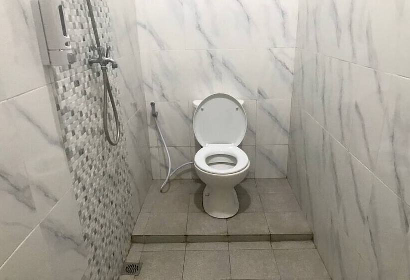 호텔 Capital O 94128 The Bale Teras T