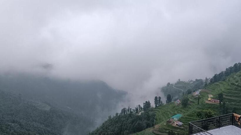 בית מלון כפרי Dhanolti The Grand Resort