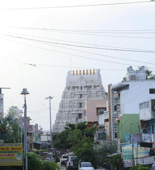 酒店 Eagle Inn Stay