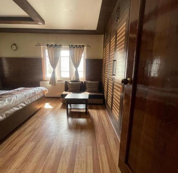 Hotel H2 Residency By Stay Pattern