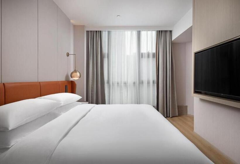 هتل Home2 Suite By Hilton Wuhan Economic Development Zone