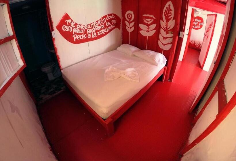 בית מלון כפרי Hostel Bunker Perú