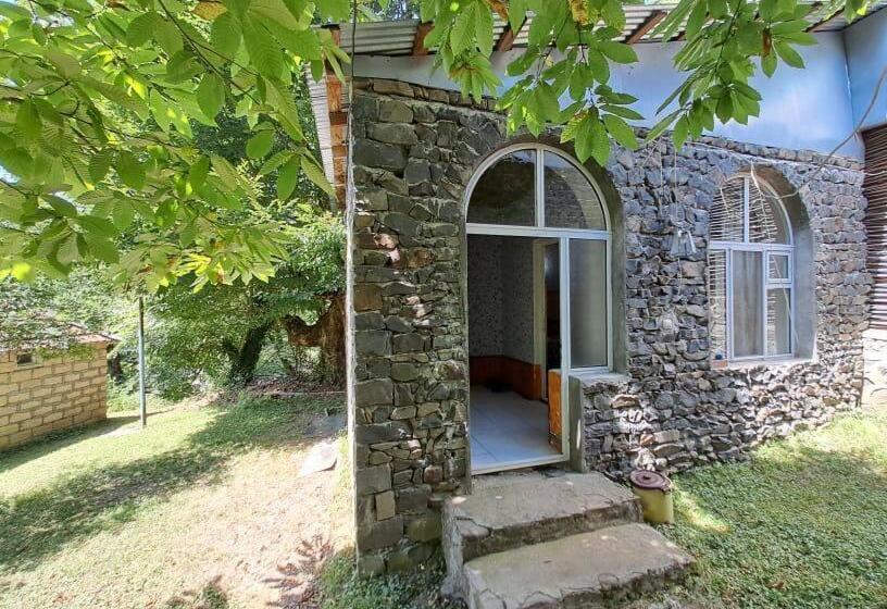 هتل Ləzzət Ailəvi İstirahət Mərkəzi