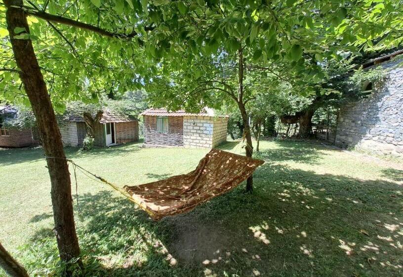 هتل Ləzzət Ailəvi İstirahət Mərkəzi