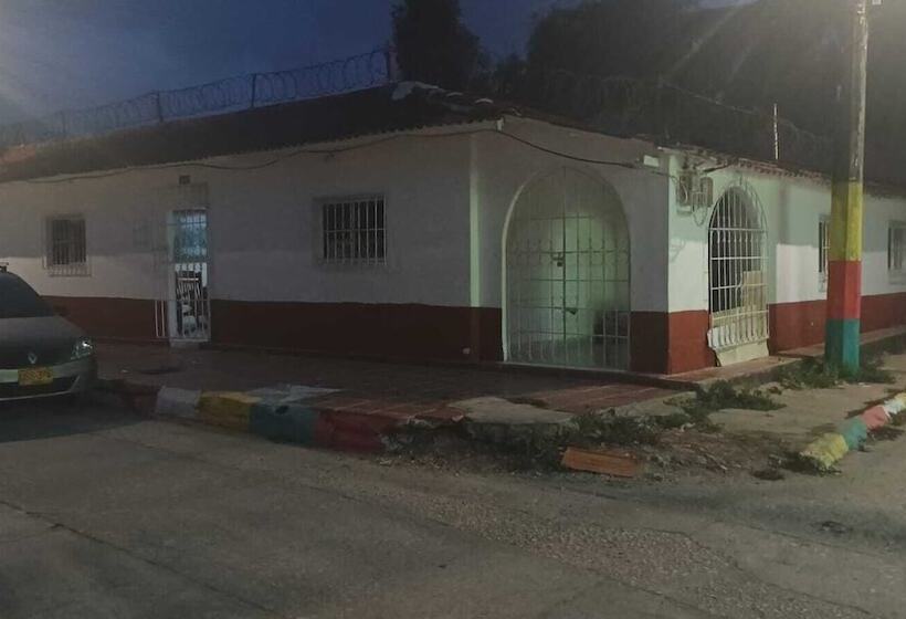 Отель Hostal La Milagros