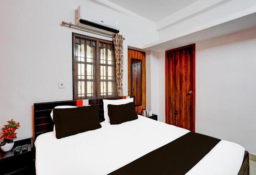 Отель Oyo Cubinn Hermes