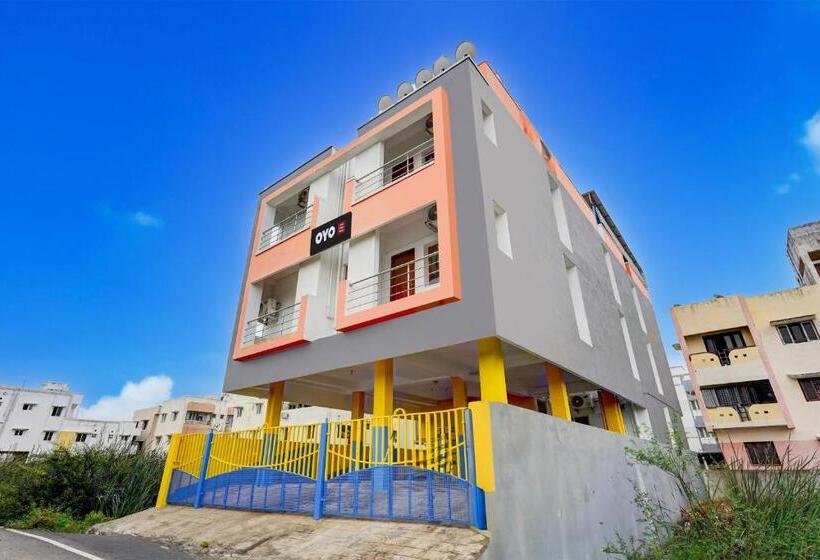 Отель Oyo Cubinn Hermes