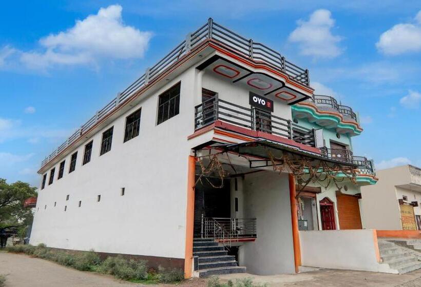 ホテル Oyo Kothi Roti