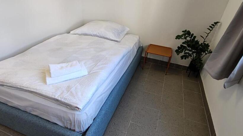 בית מלון כפרי Parkview