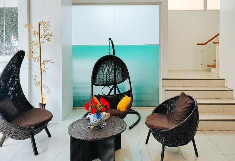 בית מלון כפרי Reddoorz At The Vjour Suites