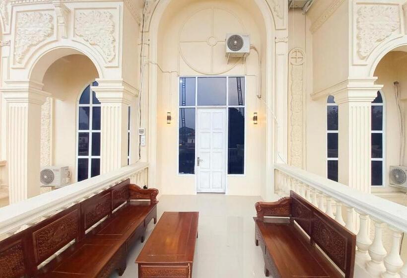 هتل Reddoorz Syariah At Sungai Pinang Muara Bungo