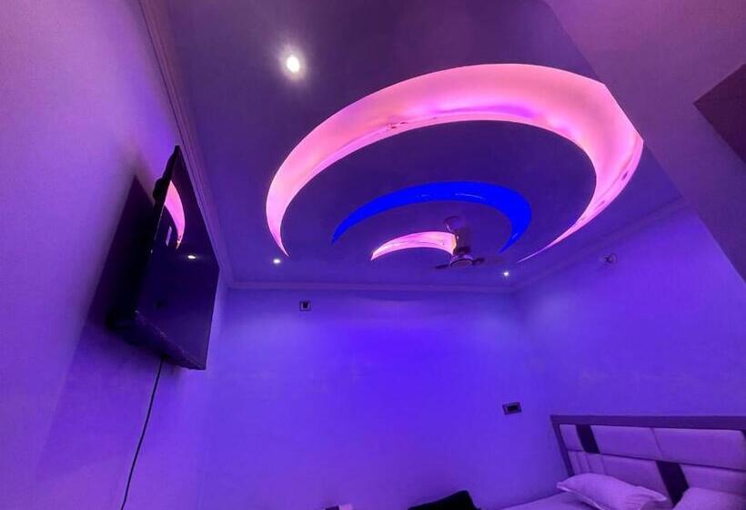 ホテル Royal Stay