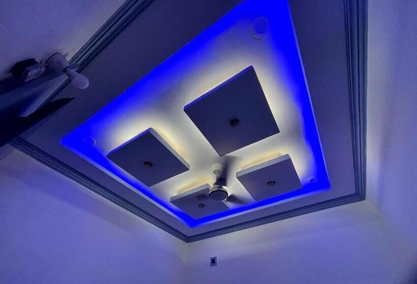 ホテル Royal Stay