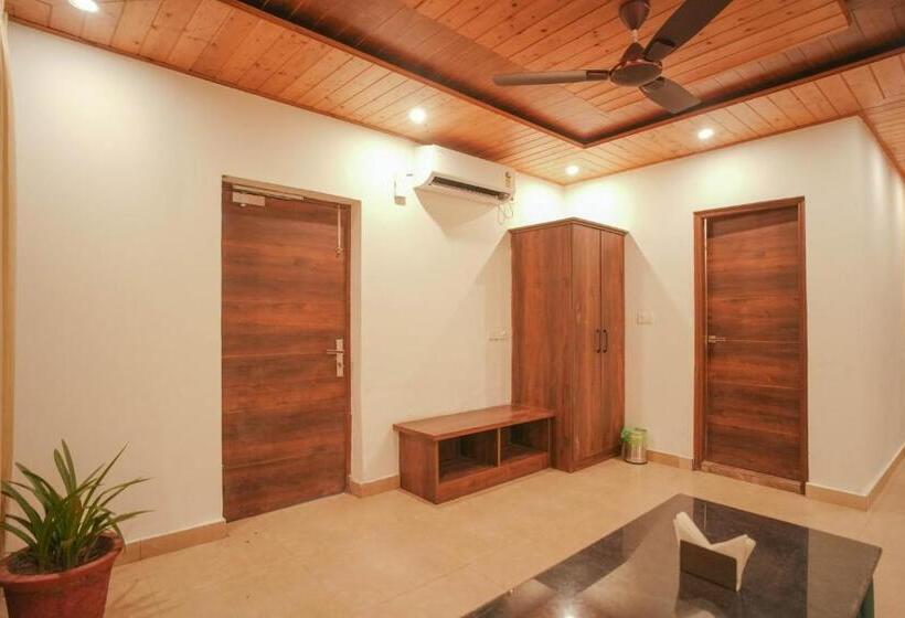 فندق Tapovan Resorts