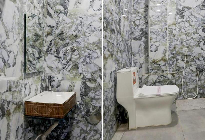 فندق Super Townhouse Khammam Formerly Bluemoon