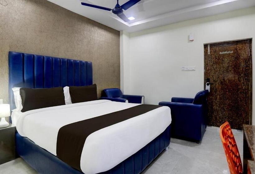 فندق Super Townhouse Khammam Formerly Bluemoon