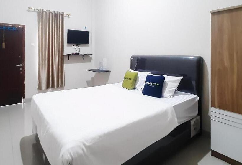 Urbanview Hotel Fira Syariah Muara Enim By Reddoorz