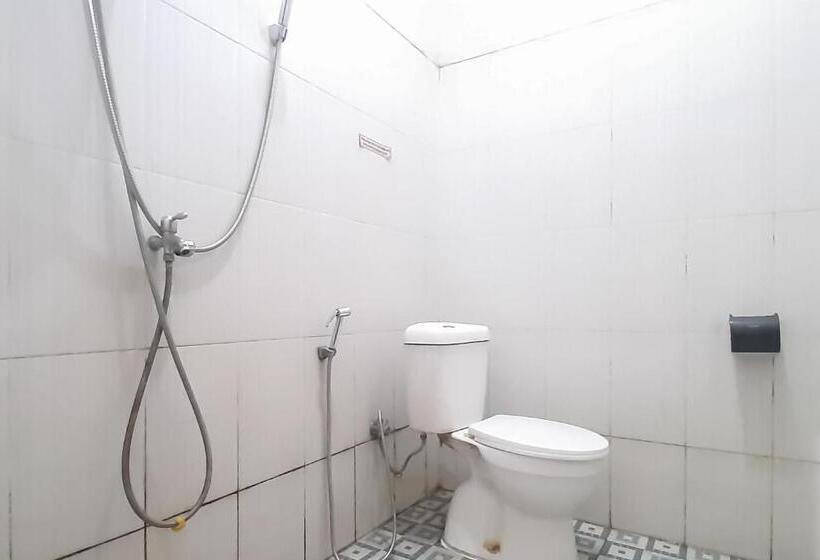 Urbanview Hotel Fira Syariah Muara Enim By Reddoorz