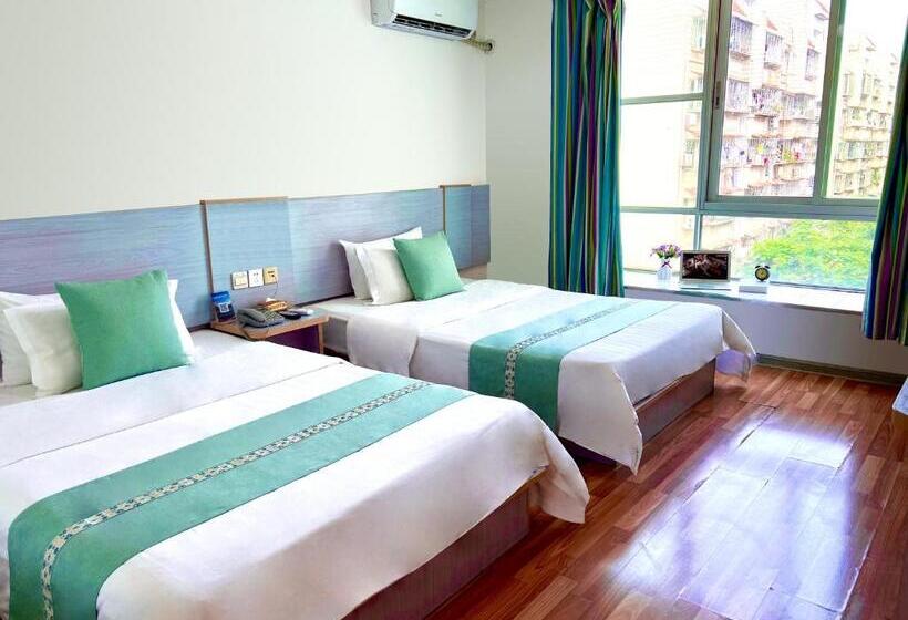 M Hotel Xiamen Haicang Maqing Road Metro Station