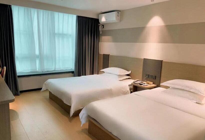 M Hotel Xiamen Haicang Maqing Road Metro Station