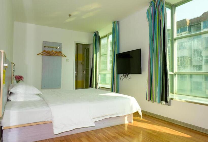 M Hotel Xiamen Haicang Maqing Road Metro Station