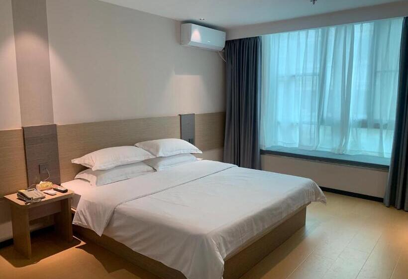 M Hotel Xiamen Haicang Maqing Road Metro Station