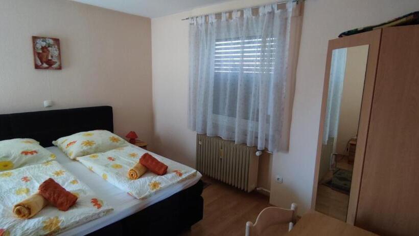 膳宿费 Alb Rooms, Zimmer Auf Der Schwäbischen Alb