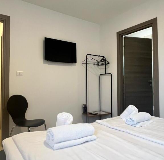 پانسیون Guesthouse Magliaso Golf By Lr Self Check In